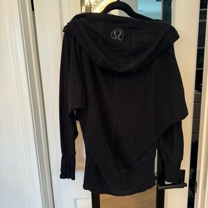 Lululemon black scuba pullover sweater sweatshirt hoodie